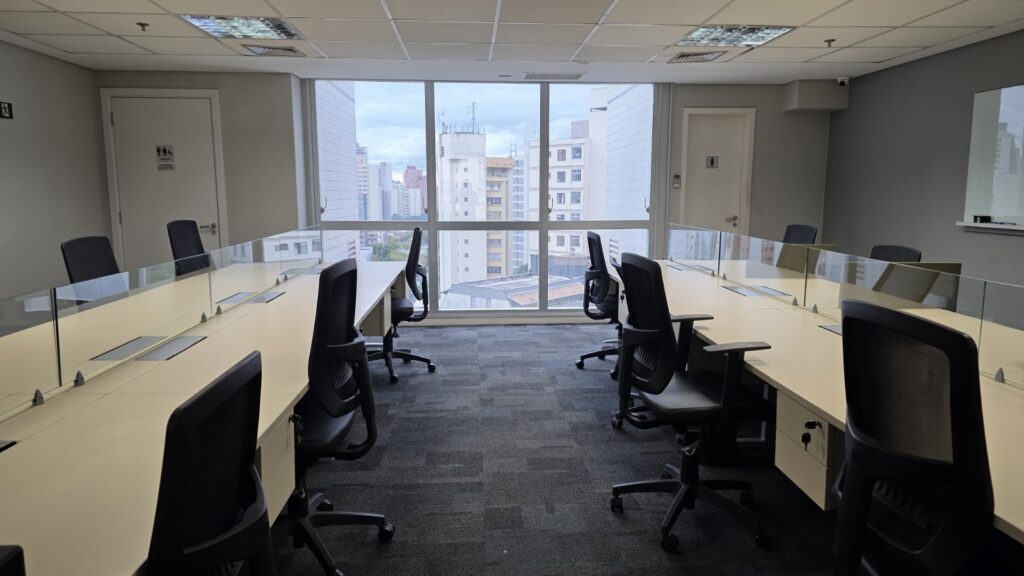 Sala privativa para até 16 pessoas no BClub Coworking